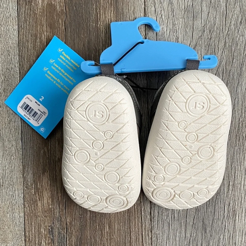 Munchkin comfortable shoes